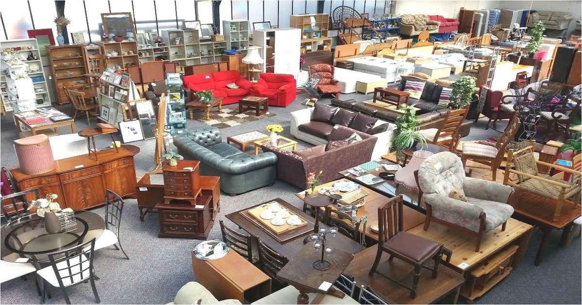 how do you price furniture for an estate sale